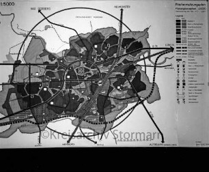 Flächennutzungsplan: Planungskonzeption 40.000 Einwohner: öffentlicher Aushang im Stadtbauamt