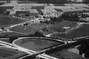 Freiburg, Autobahnknoten, Freiburg Nord: Tunisee, Baggersee mit Camping und Badebetrieb