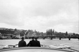 Stein: Rhein von Stein mit Brücke