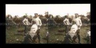 Soldat beim Haareschneiden, bei Lowicz
