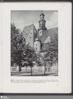Hanau. Französische Kirche, 1609 erbaut von wallonischen und flämischen Calvinisten, die, von Alba aus den Niederlanden vertrieben, zuerst in Frankfurt, dann in Hanau Zuflucht fanden und unter Graf Philipp Ludwig II. Neu-Hanau als selbständige Stadt neben Alt-Hanau nach einheitlichem Stadtplan erbauten