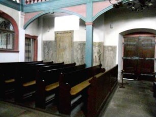 Langhaus Innen-Epitaphien und Grabsteine der Truchsessen von Wetzhausen im Nordwesten in Übersicht (Gehaltvolle Steinmetzarbeiten) der Gorik bis Barock