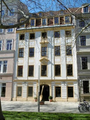 Dresden: Wohnhaus Hauptstraße 9