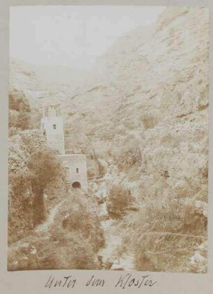 Unter dem Kloster [Choziba, wadi kelt]