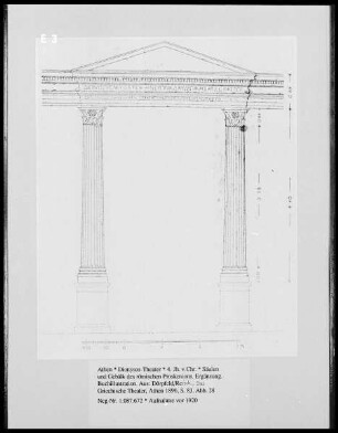 Dionysostheater. Säulen und Gebälk des römischen Proskenions