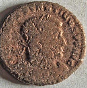 Römische Münze, Nominal Follis, Prägeherr Constantinus I., Prägeort nicht bestimmbar, Original