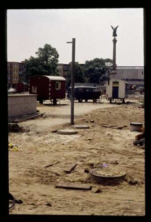 Mehringplatz 24.6.75.