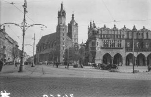 Marienkirche : Blick über den Karakauer Hauptmarkt auf die Marienkirche