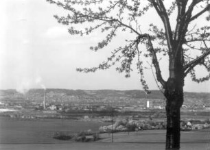Dresdner Elbtal. Blick vom Prinzberg bei Gauernitz-Wildberg nach Nordosten über Coswig und Teile von Radebeul gegen Hohen Stein und Niederlößnitz