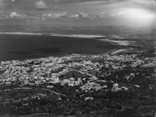 Haifa : Blick vom Karmelgebirge auf die Küstenstadt Haifa.