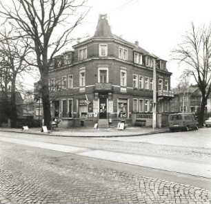 Dresden-Klotzsche, Königsbrücker Landstraße 89/Ecke Darwinstraße. Wohnhaus mit Laden (um 1895). Eckansicht