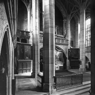 Halle (Saale), Marktkirche St. Marien, Mittelschiff und nördl. Seitenschiff, nach Osten, mit Teilen der Emporen; Caspar Kraft; Nickel Hoffmann