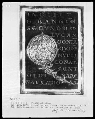 Evangeliar aus Kloster Michelbeuren — Initialseite Q(uoniam quidem), Folio 102recto