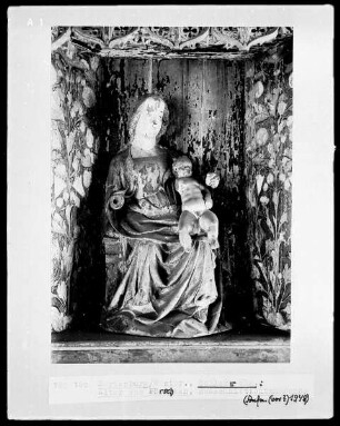 Sitzende Madonna