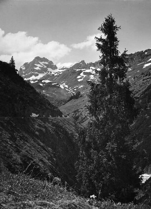 Österreich. Gebirgslandschaft (vielleicht im Lechtal)