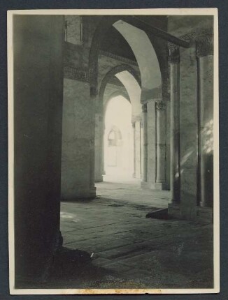Inneres der Ibn Tulun Moschee (Kairo)