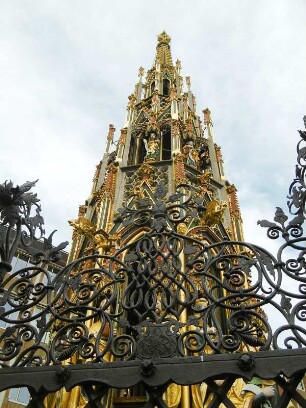Nürnberg: Schöner Brunnen