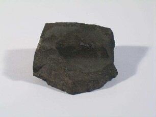 Eisen (gediegen) in Basalt