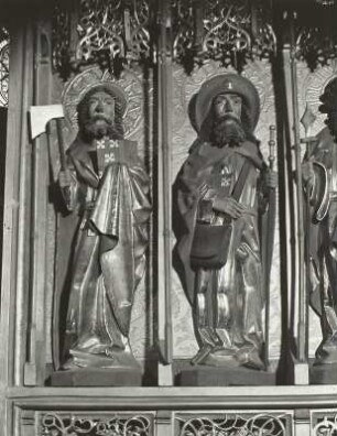 Linker Flügel: Matthäus, Jakobus der Ältere, Thomas, Jakobus der Jüngerer, Evangelist Johannes, Agnes, Laurentius, Barbara