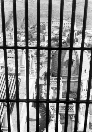 Toledo [Spanien]: Ausblick vom Turm, mit Gitter