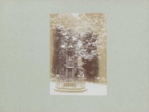 Johann-Peter-Hebel-Denkmal im Schlossgarten in Karlsruhe
