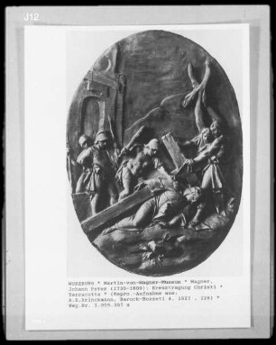 Unter der Last des Kreuzes zusammenbrechender Christus