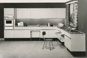 Küche "form 2000" mit Küppersbusch Backofen der Fr. Poggenpohl KG