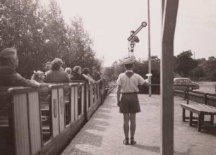 Bahnhof "Frohe Zukunft" : Dresden, Großer Garten, Pioniereisenbahn, Bahnhof "Frohe Zukunft" (heute: Hauptbahnhof an der Gläsernen Manufaktur)