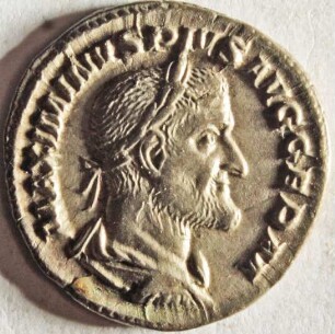 Römische Münze, Nominal Denar, Prägeherr Maximinus Thrax, Prägeort Rom, Original