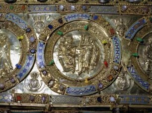 Schrein des heiligen Maurus — Heiliger Maurus hält Gericht