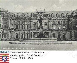 Würzburg, Residenz mit Frankoniabrunnen