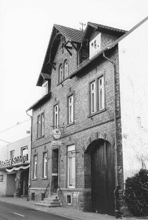 Gasthof ''Zum Adler'' (Gasthof); Hasselroth, Alte Dorfstraße 19