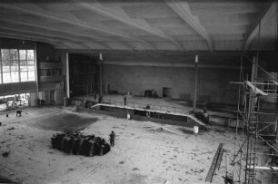 Freiburg: Stadthalle; Innenhalle vor der Vollendung; Blick von der Galerie