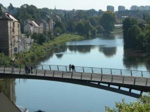 Grenzbrücke über der Neiße, links der polnische Teil der Stadt, Zgorzelec