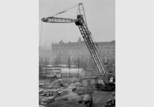 Bauarbeiten am Alten Museum vor dem Hintergrund des Zeughauses