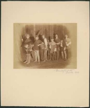 "König Heinrich IV." (1.Teil) von William Shakespeare, Szenenbild mit Alfred Meyer als Falstaff und den von ihm geworbenen Soldaten. Dresden: Schauspielhaus, Neueinstudierung 06.05.1926