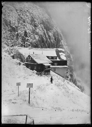 Oberbayern, Wendelstein. Blick zum Hotel Sudelfeld. Winteraufnahme