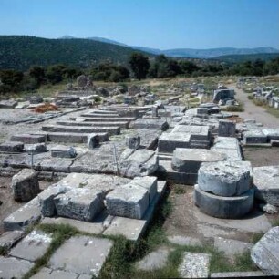 Epidauros, Asklepios-Heiligtum, Unterbau des Asklepios-Tempel, der, G: 11, um 390 v. Chr., Theodoros von Phokaia
