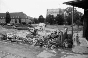 Bahnhof: Abriss des alten Bahnhofsgebäudes