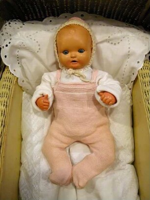 Puppe (Babypuppe mit Kleidung)