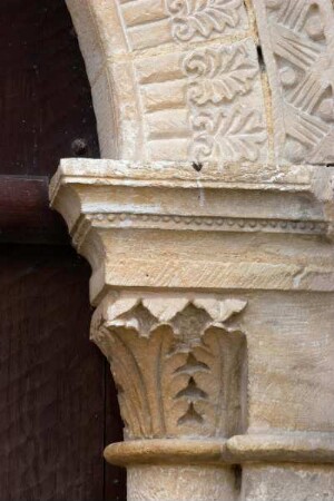 Frankreich. Poitou Charentes. Maritime. Retaud. Eglise Saint Trojan. 12 Jahrhundert. Aussen. Detail Portal