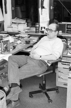 Alpirsbach: H. J. Stammel in seinem Arbeitszimmer