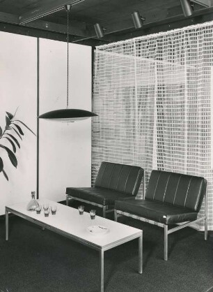 "British Design", Frankfurt a.M. 1958. Ausstellungsansicht