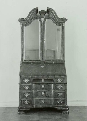 Schreibschrank