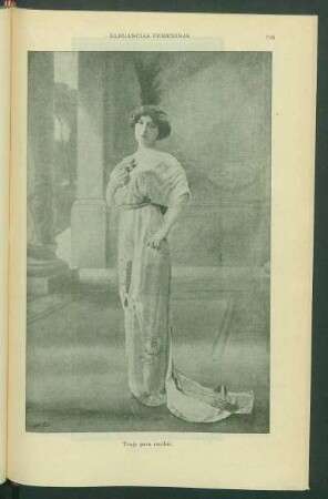 Traje para recibir. [Fotografía]
