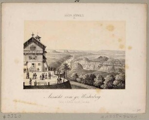Das Gasthaus auf dem Großen Winterberg in der Sächsischen Schweiz mit Ausblick nach Westen ins Elbtal und auf die Felsen bei Schmilka und Rathen