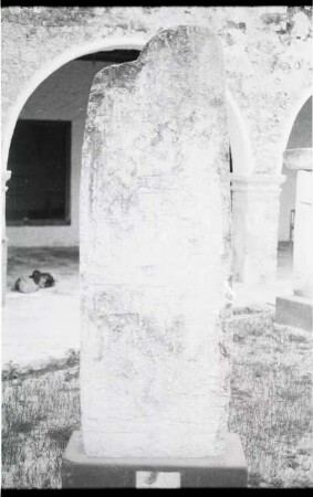 Edzna, Stela 15 (ETZ: St. 15)
