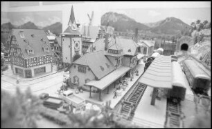 Gütenbach: Faller Spielwaren, Spielzeug Modelle, Altstadtmodelle