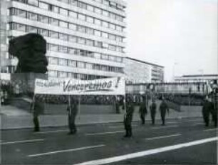 Parade der Kampfgruppen