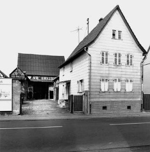 Wöllstadt, Frankfurter Straße 13